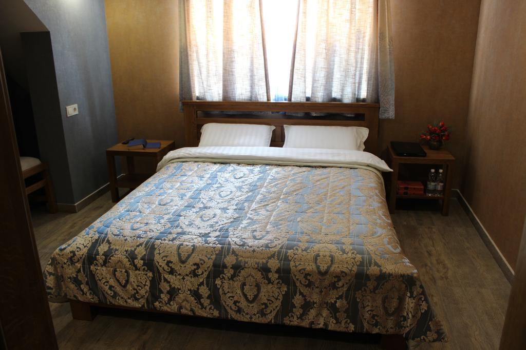 Barin House Hotel Sumy Exterior photo