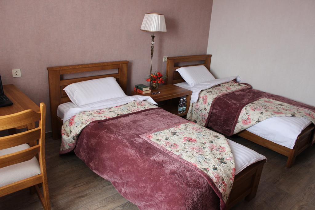 Barin House Hotel Sumy Exterior photo