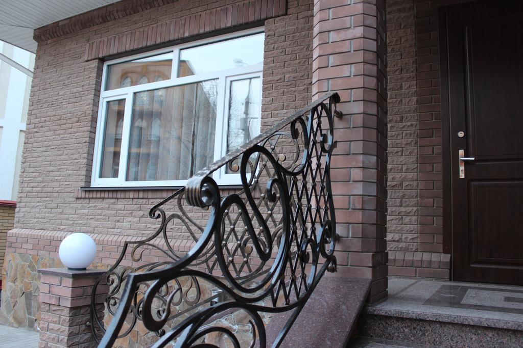 Barin House Hotel Sumy Exterior photo