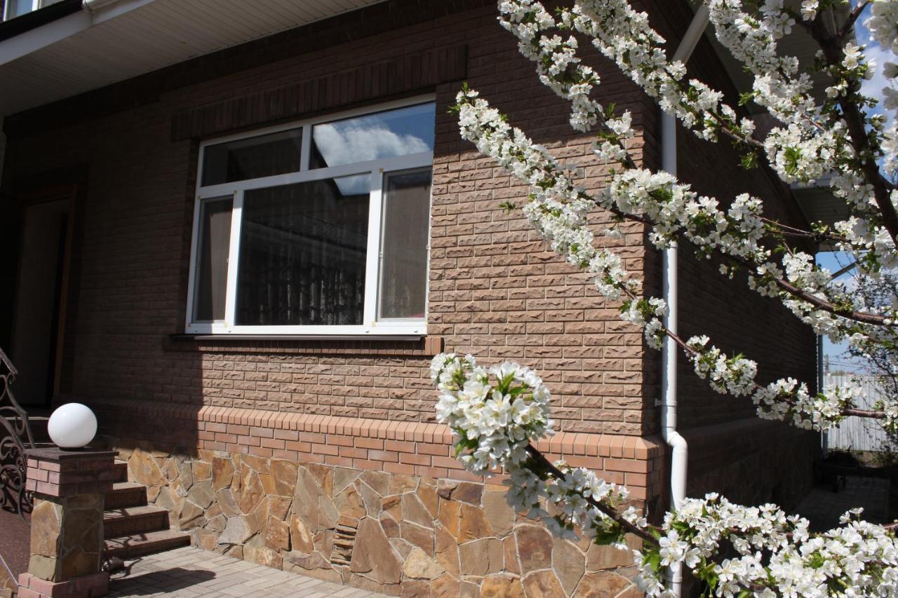 Barin House Hotel Sumy Exterior photo